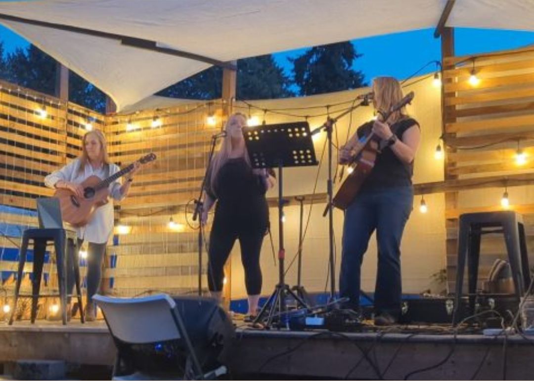 Village Wines Live Music Dalia Feature Image